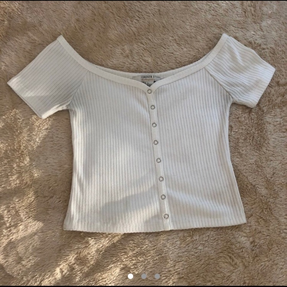Forever 21 white top 🤍